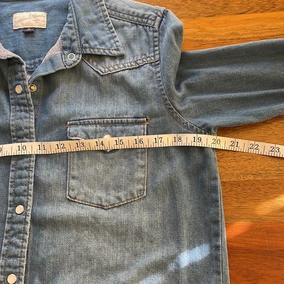 Universal Thread Top - Picture 5 of 7